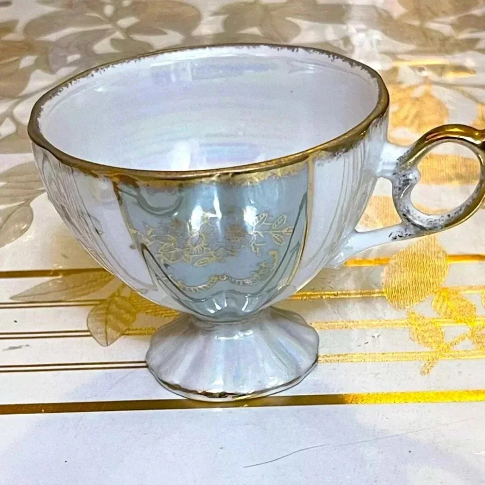 VTG ROYAL SEALY  WHITE Green GOLD PORCELAIN IRIDESCENT FOOTED CUP JAPAN